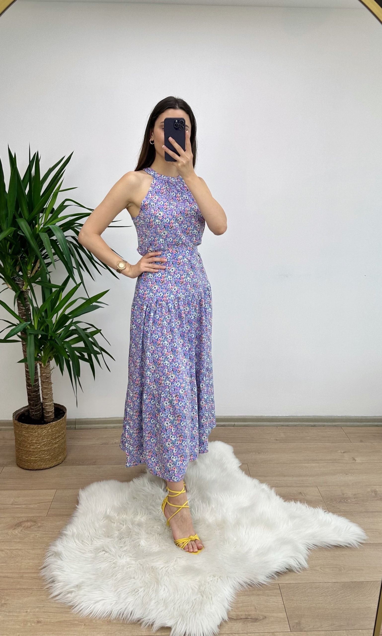 Lila Çiçek Desen Halter Yaka Elbise