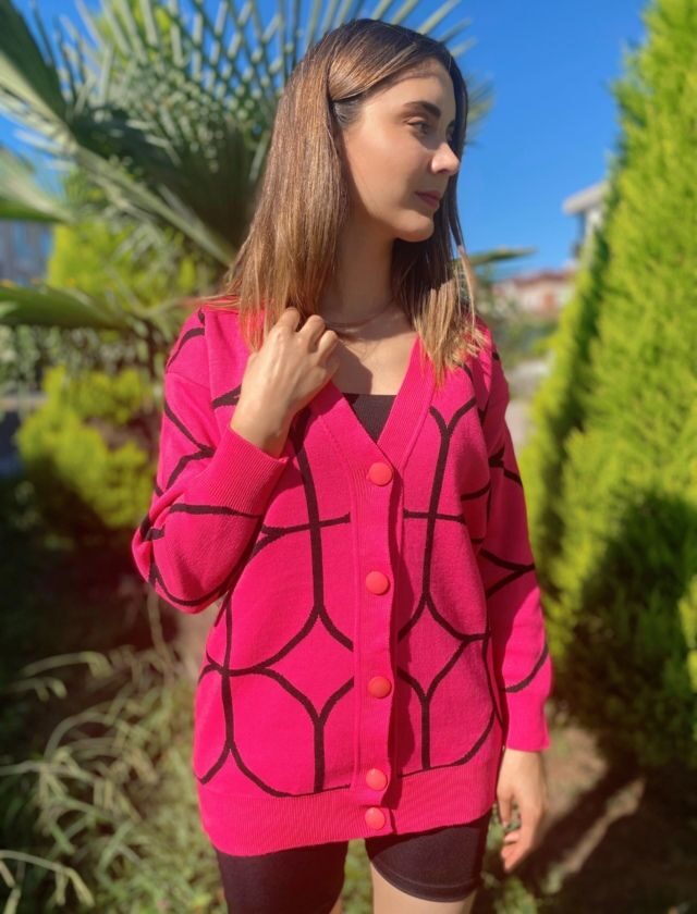 Siyah Çizgili Fuşya Hırka