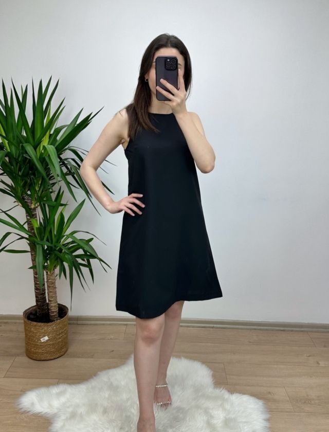 Siyah Çan Model Elbise