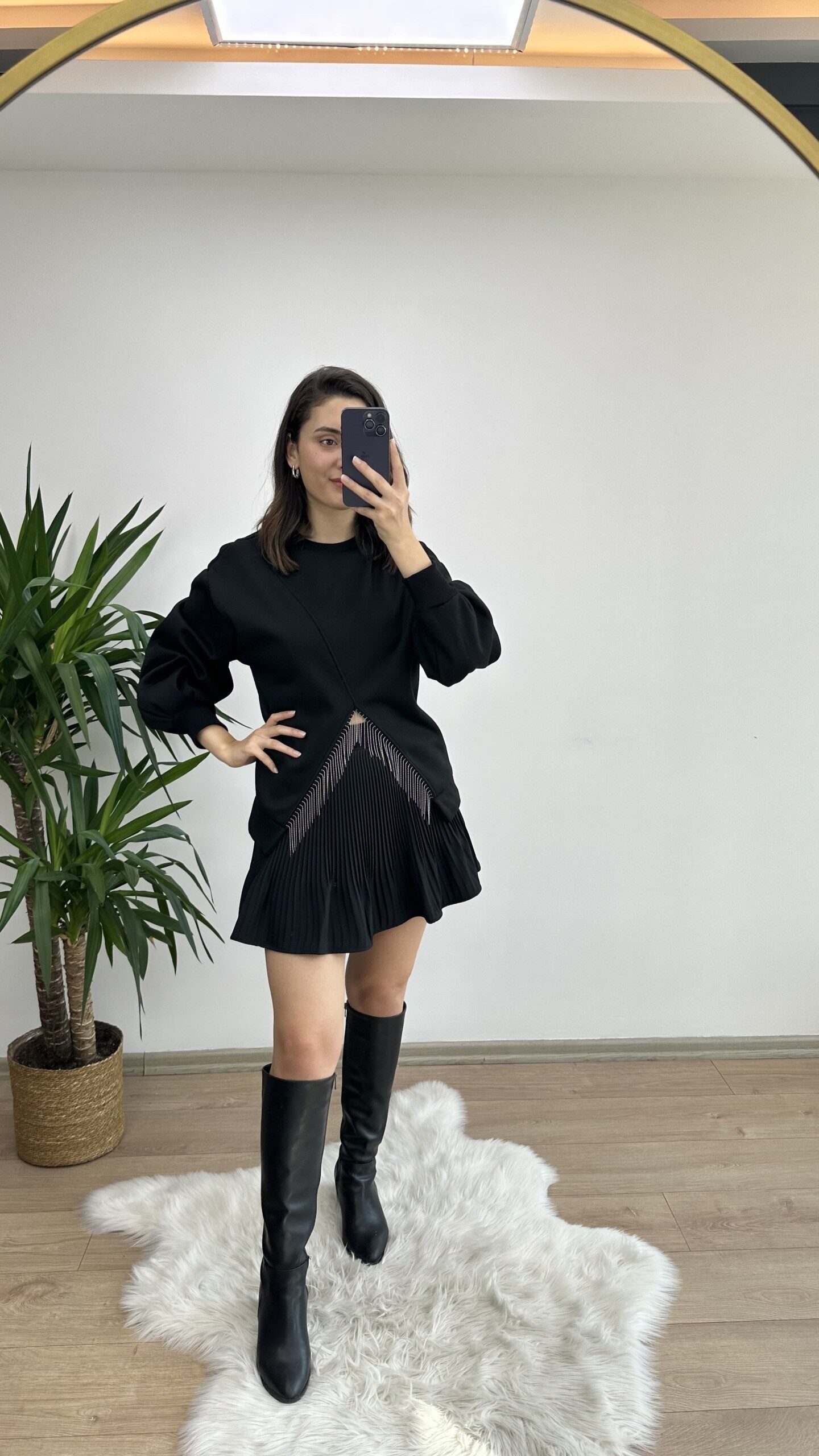 Siyah Zincir Detay Şardonlu Sweat