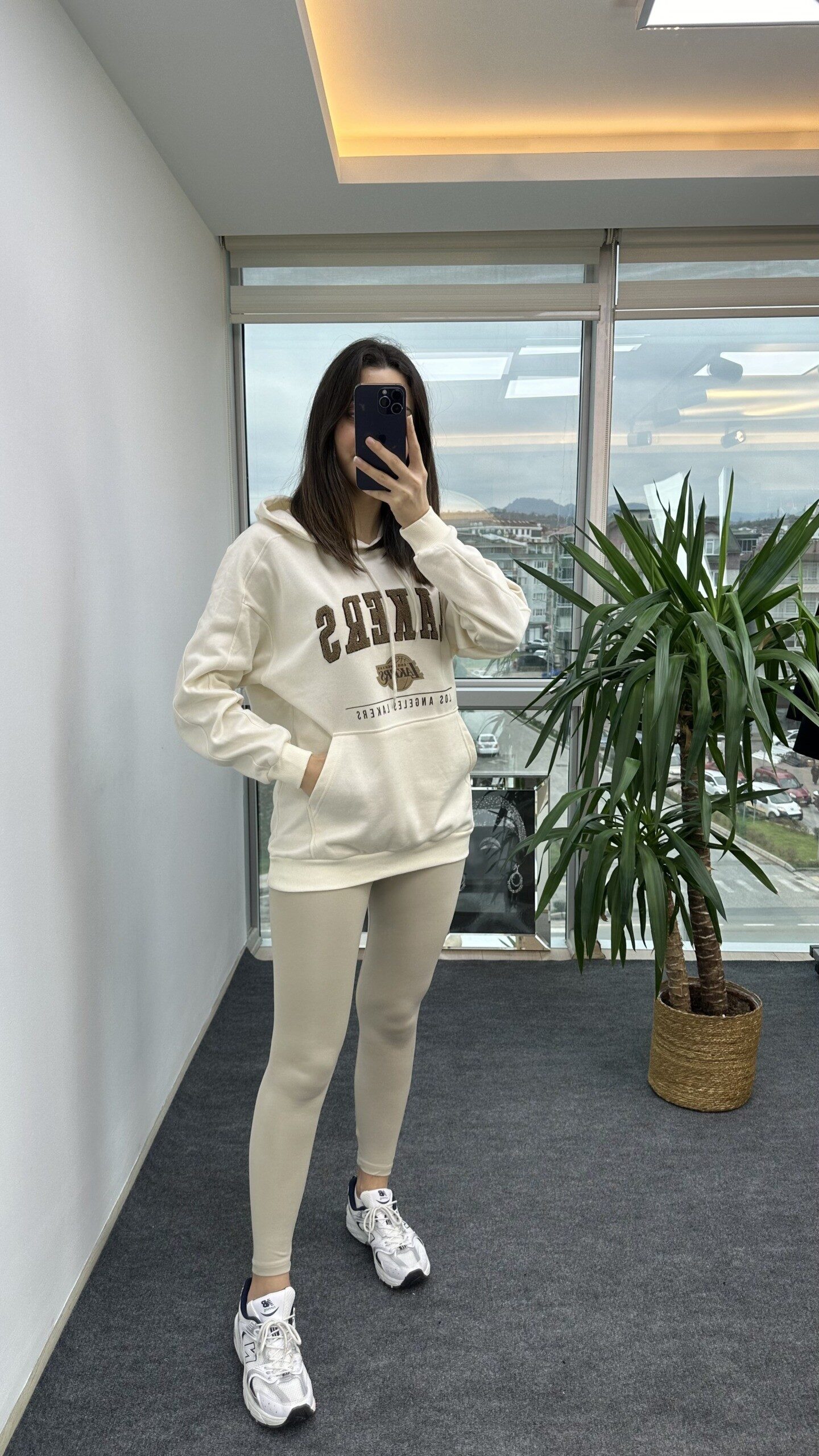 Ekru LAKERS Sweat